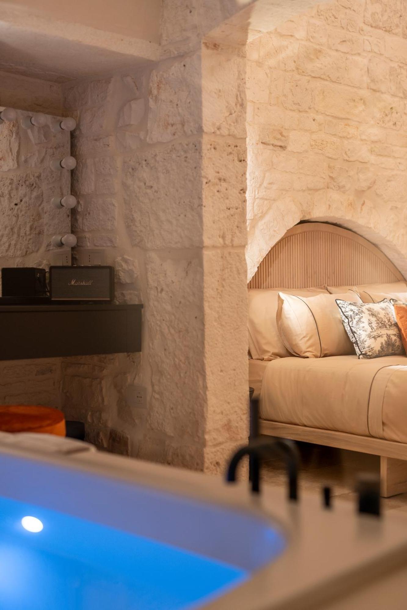 Appartamento Naiira Luxury Trullo - Jacuzzi And Patio Alberobello Esterno foto